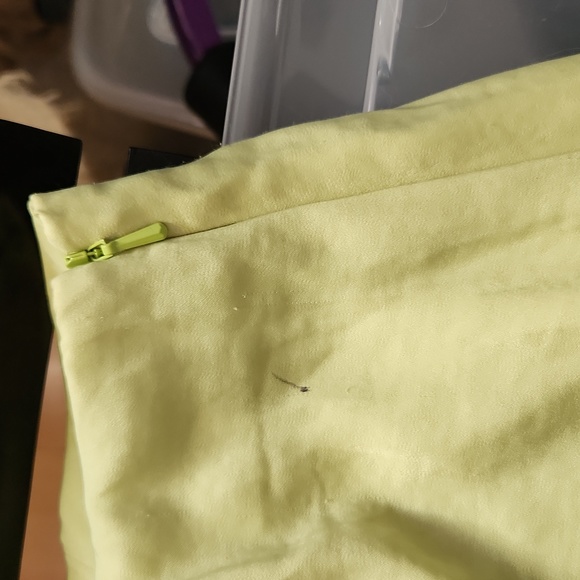 Lime green silky skirt - Picture 3 of 5